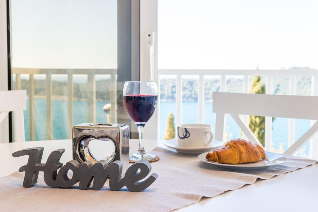 Sea View Apartment 10 Minutes Walk From Old City Dubrovnik Kültér fotó